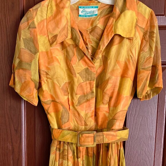 1950s short sleeve belted waist hidden button front orange brown pattern dress - Picture 1 of 16